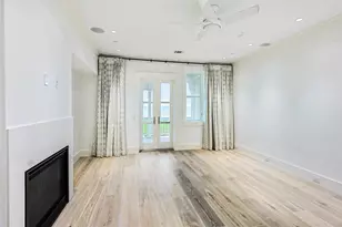 2425 E Seaside Dr, Galveston, TX 77550 - Photo 31