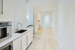 2425 E Seaside Dr, Galveston, TX 77550 - Photo 17