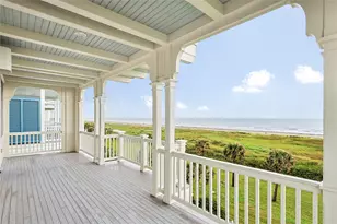 2425 E Seaside Dr, Galveston, TX 77550 - Photo 11