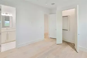 2425 E Seaside Dr, Galveston, TX 77550 - Photo 21