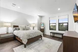 205 Portland St, Houston, TX 77006 - Photo 29