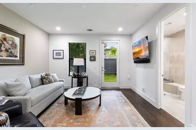 205 Portland Street, Houston, TX 77006 - Photo 7