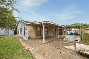 10910 Keese Dr, Houston, TX 77089 - Photo 19