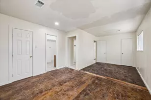 10910 Keese Dr, Houston, TX 77089 - Photo 3