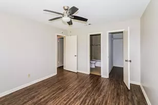 10810 Lakewood Oaks Dr, Sugar Land, TX 77498 - Photo 9