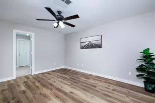 10232 Tate Ct, Conroe, TX 77385 - Photo 9
