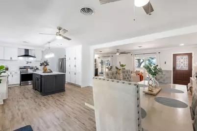 227 Ivy Street, Navasota, TX 77868 - Photo 9