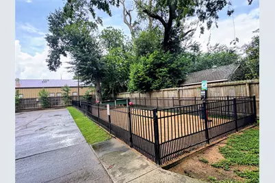5001 Lamonte Lane #101, Houston, TX 77092 - Photo 11