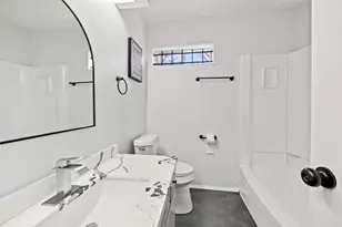 10027 Valley Sun Dr, Houston, TX 77078 - Photo 27