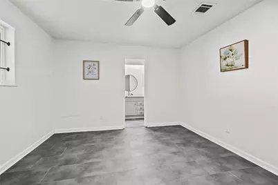 10027 Valley Sun Drive, Houston, TX 77078 - Photo 23