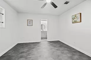 10027 Valley Sun Dr, Houston, TX 77078 - Photo 23