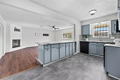 10027 Valley Sun Drive, Houston, TX 77078 - Photo 13