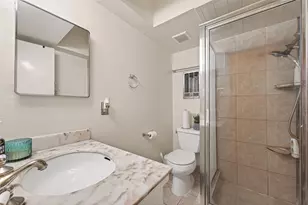 2822 Briarhurst Dr, Houston, TX 77057 - Photo 17