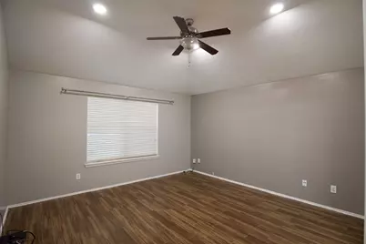 2710 Sockeye Drive, Houston, TX 77045 - Photo 9