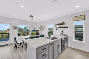 865 Kahla Dr, Crystal Beach, TX 77650 - Photo 11