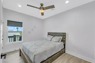 865 Kahla Dr, Crystal Beach, TX 77650 - Photo 21