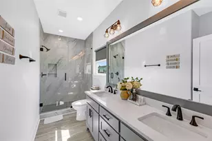 865 Kahla Dr, Crystal Beach, TX 77650 - Photo 17