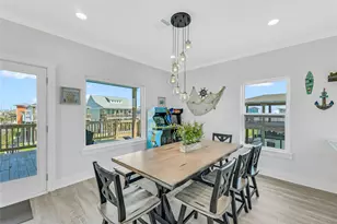 865 Kahla Dr, Crystal Beach, TX 77650 - Photo 9