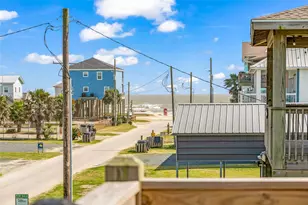 865 Kahla Dr, Crystal Beach, TX 77650 - Photo 5