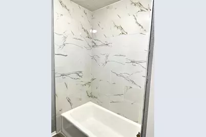 4515 Oxford Street #24, Houston, TX 77022 - Photo 5