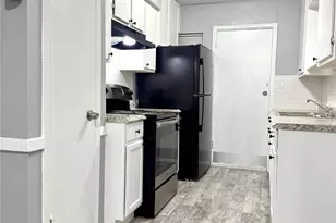 4515 Oxford St, Houston, TX 77022 - Photo 3