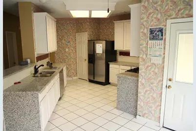 1235 Deer Ridge Drive, League City, TX 77573 - Photo 9