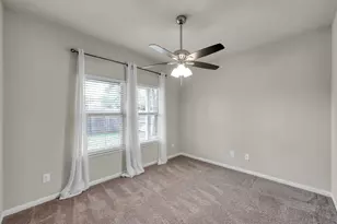 398 Rolling Hills Dr, Conroe, TX 77304 - Photo 35