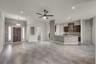 398 Rolling Hills Dr, Conroe, TX 77304 - Photo 11