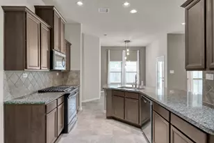 398 Rolling Hills Dr, Conroe, TX 77304 - Photo 15