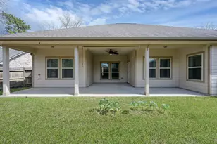 398 Rolling Hills Dr, Conroe, TX 77304 - Photo 41