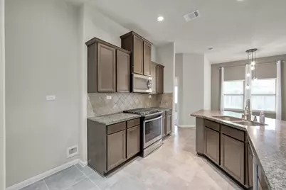 398 Rolling Hills Drive, Conroe, TX 77304 - Photo 13