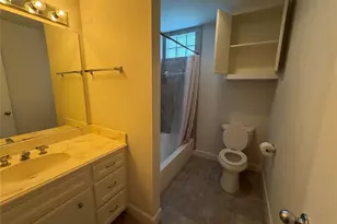 8715 Meadowcroft Dr, Houston, TX 77063 - Photo 5