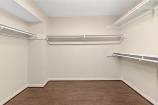 9621 Longmont Dr, Houston, TX 77063 - Photo 29