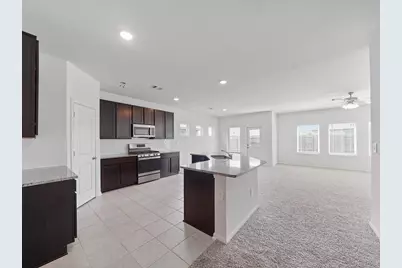 15102 Wiltshire Castle Ln, Houston, TX 77044 - Photo 3