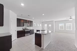 15102 Wiltshire Castle Ln, Houston, TX 77044 - Photo 3