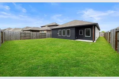 15102 Wiltshire Castle Ln, Houston, TX 77044 - Photo 13