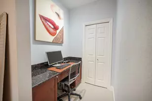 2255 Braeswood Park Dr, Houston, TX 77030 - Photo 11