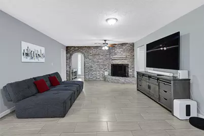 5343 Royal Parkway, Friendswood, TX 77546 - Photo 3