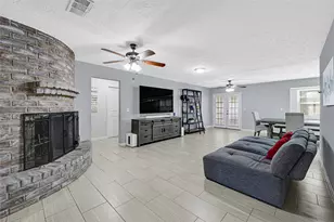 5343 Royal Pkwy, Friendswood, TX 77546 - Photo 1