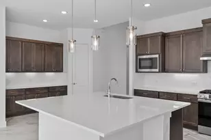 11919 Canal View Blvd, Mont Belvieu, TX 77523 - Photo 5