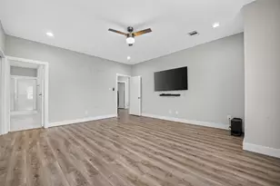 7814 De Priest St, Houston, TX 77088 - Photo 31