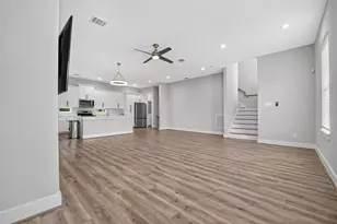 7814 De Priest St, Houston, TX 77088 - Photo 5