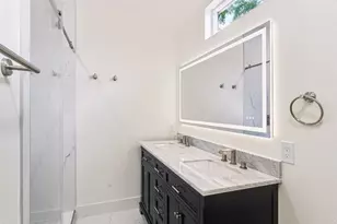 5317 Pease St, Houston, TX 77023 - Photo 21