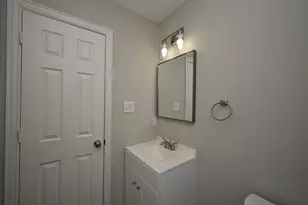 1502 Beaconshire Rd, Houston, TX 77077 - Photo 9