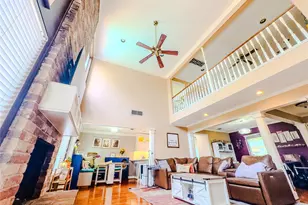 11918 Stillwater Dr, Houston, TX 77070 - Photo 9