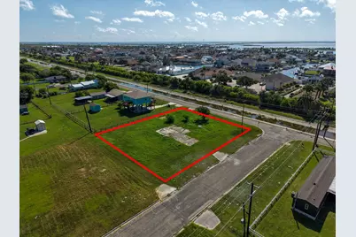 260 E Deberry Avenue, Aransas Pass, TX 78336 - Photo 5