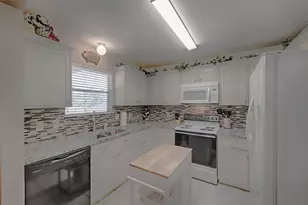 319 Leisure Ln, Montgomery, TX 77356 - Photo 7