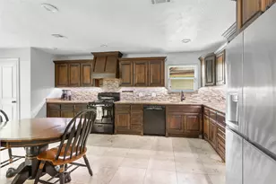 2543 Fountain View St, New Caney, TX 77357 - Photo 7