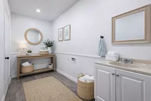 301 E Dumble St, Alvin, TX 77511 - Photo 5