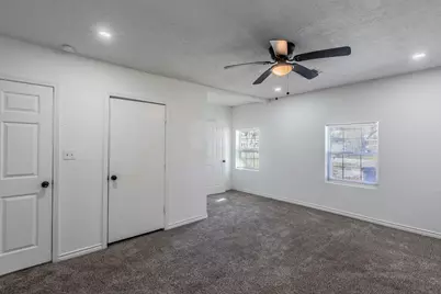 301 E Dumble Street, Alvin, TX 77511 - Photo 21